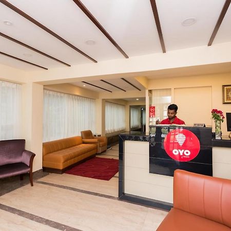 Oyo 9202 Hotel Central Courtyard Siliguri Exterior photo